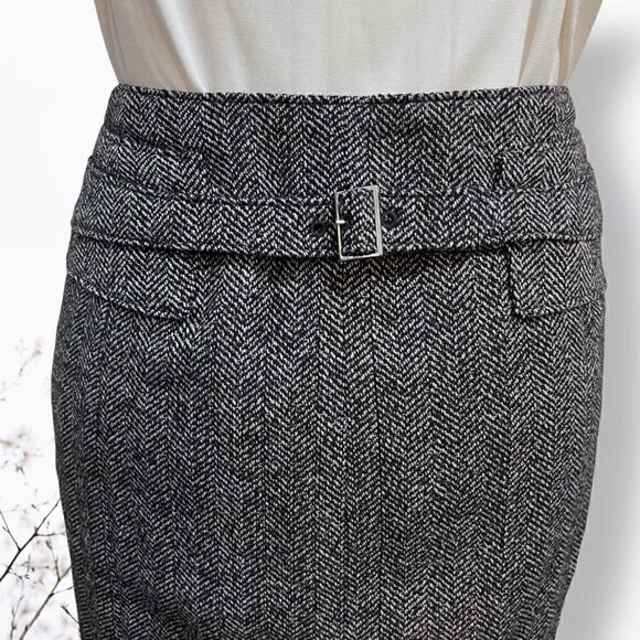 EXPRESS Wool Blend Fall Skirt Black Chevron Knee Length Pencil Skirt Sz 4 - Picture 6 of 9